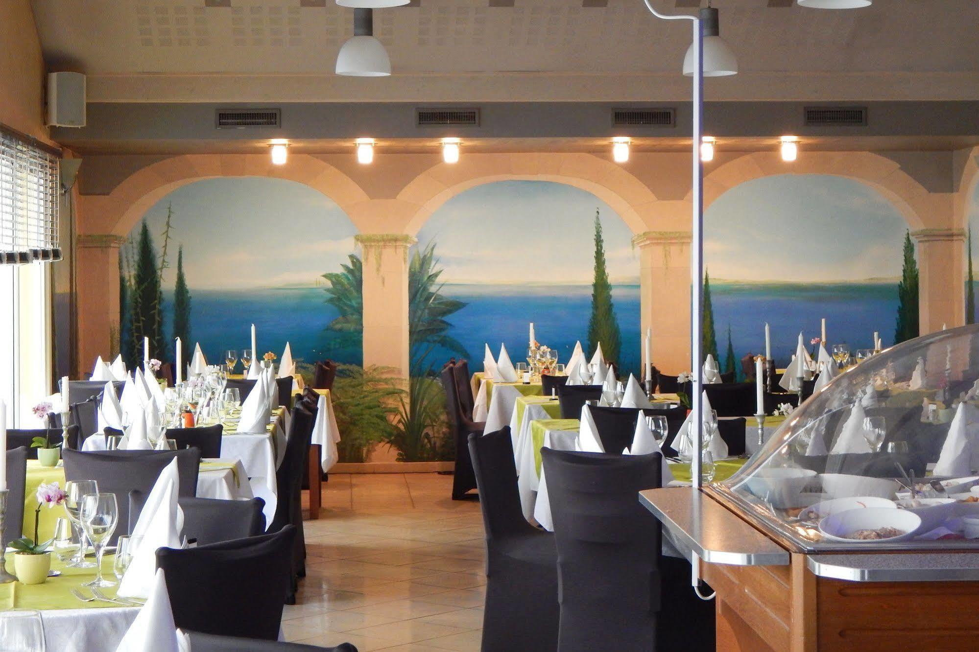 Hotel Aster Restaurant Aux Arcades Briey Luaran gambar