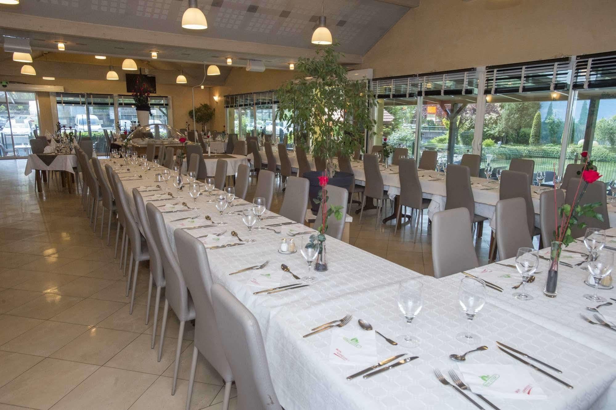 Hotel Aster Restaurant Aux Arcades Briey Luaran gambar