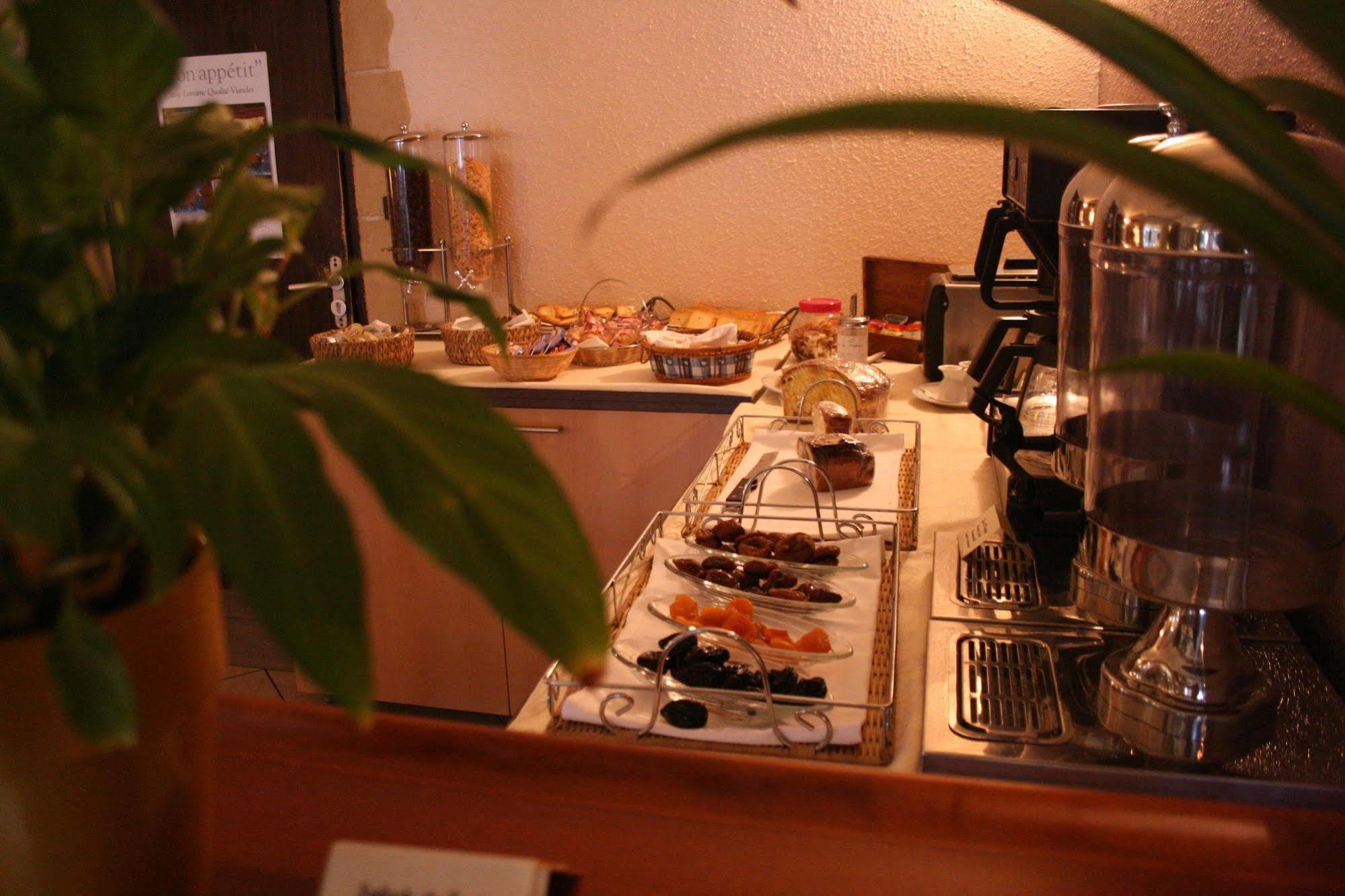 Hotel Aster Restaurant Aux Arcades Briey Luaran gambar